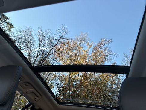 Certified 2025 Volvo V60 B5 Cross Country Plus image 28