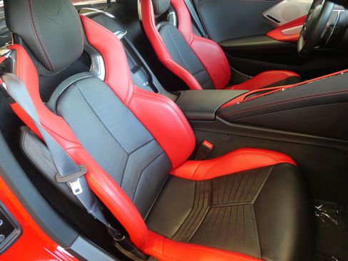 Used 2020 Chevrolet Corvette Stingray Preferred Cpe w/ 2LT Preferred Equipment Group RWD image 15