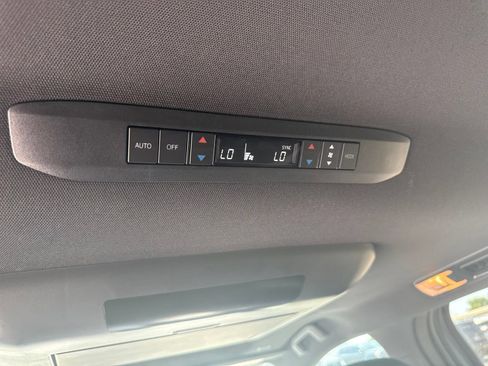 Used 2025 Toyota Sienna XLE Woodland Edition AWD/4WD image 22
