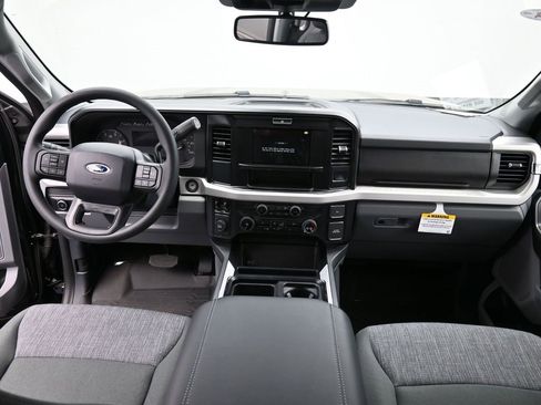 New 2025 Ford F450 XLT w/ XLT Value Package image 10