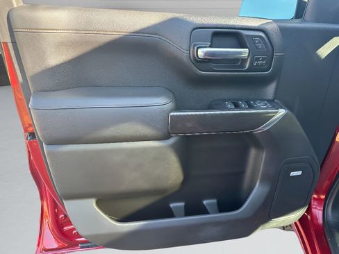 Used 2021 GMC Sierra 1500 AT4 w/ AT4 Value Package AWD/4WD image 17
