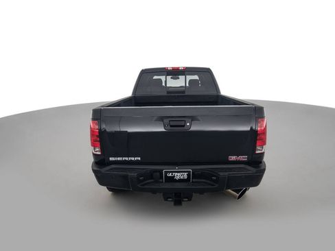 Used 2013 GMC Sierra 2500 Denali w/ Suspension Package, Off-Road AWD/4WD image 6