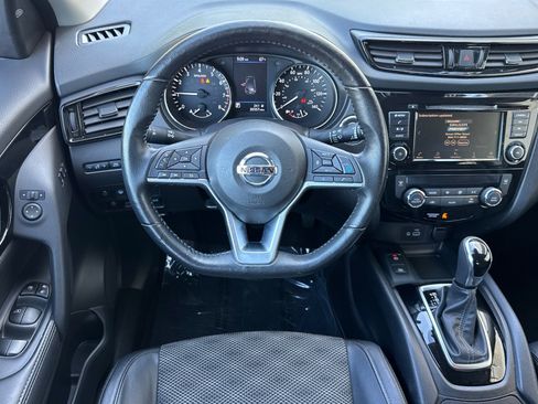 Used 2022 Nissan Rogue Sport SV w/ Technology Package AWD/4WD image 30