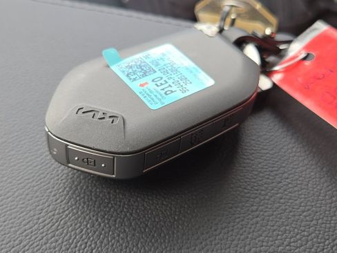 New 2026 Kia Sportage EX w/ EX Panorama Roof Package image 32