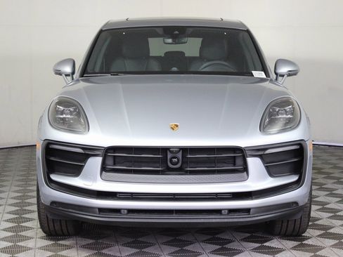 Used 2025 Porsche Macan image 10