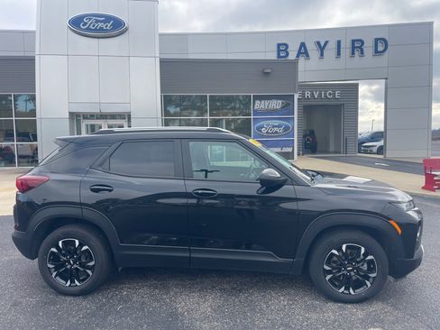 Used 2021 Chevrolet TrailBlazer LT w/ Convenience Package image 19