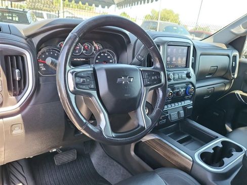 Used 2021 Chevrolet Silverado 1500 LT Trail Boss w/ Convenience Package II AWD/4WD image 2