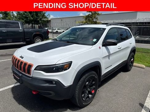 Used 2019 Jeep Cherokee Trailhawk AWD/4WD image 1