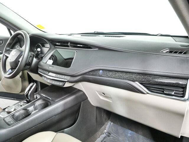 Used 2021 Cadillac XT4 Premium Luxury FWD image 23