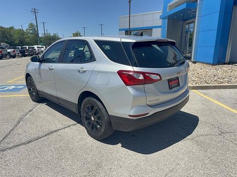Used 2020 Chevrolet Equinox LS AWD/4WD image 4