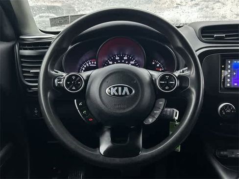 Used 2016 Kia Soul image 7
