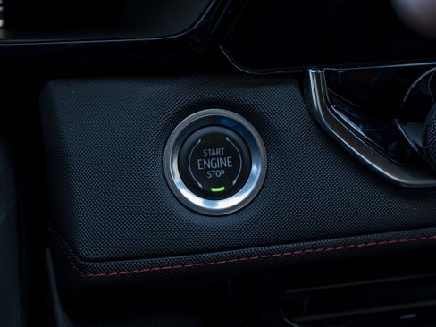 Used 2023 Chevrolet Colorado Z71 w/ Z71 Convenience Package 2 image 25