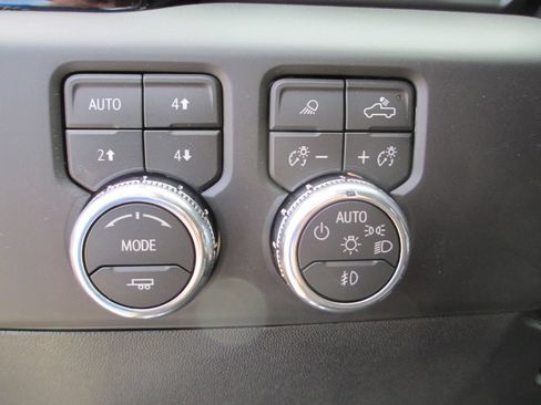 New 2026 GMC Sierra 2500 AT4X AWD/4WD image 17