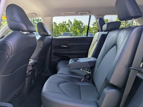 Certified 2026 Toyota Grand Highlander AWD image 19