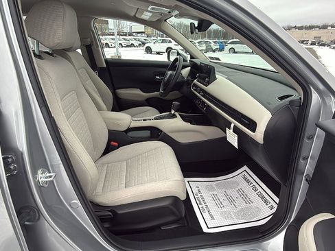 Used 2023 Honda HR-V LX image 18