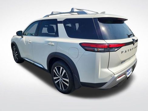 Used 2023 Nissan Pathfinder Platinum w/ Cargo Package image 3