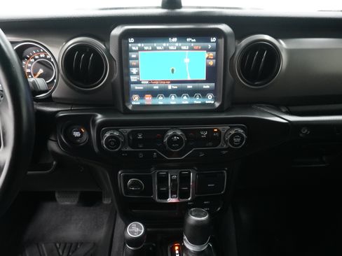 Used 2021 Jeep Wrangler Unlimited Sport AWD/4WD image 24