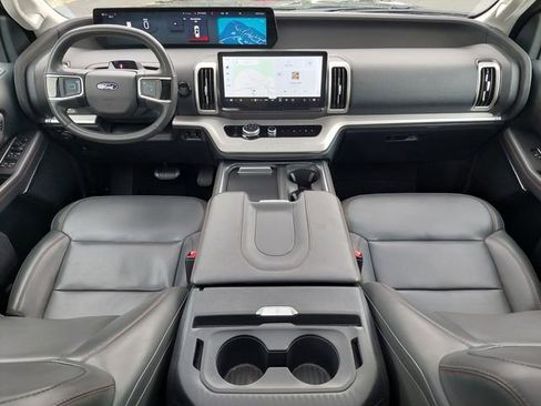 Used 2025 Ford Expedition Max Active AWD/4WD image 25
