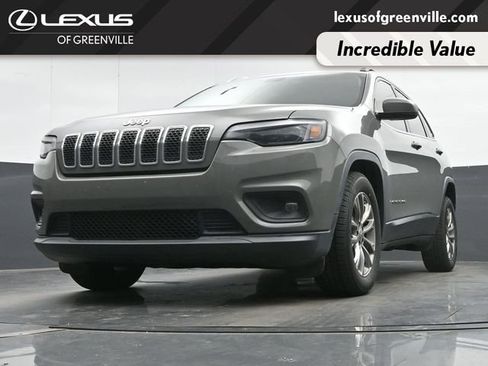 Used 2019 Jeep Cherokee Latitude Plus w/ Comfort/Convenience Group FWD image 9
