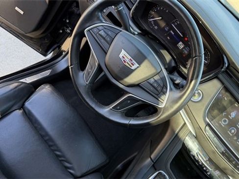 Used 2017 Cadillac XT5 Luxury image 29