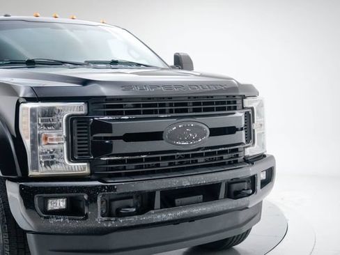 Used 2018 Ford F250 XLT w/ Snow Plow Prep Package AWD/4WD image 10
