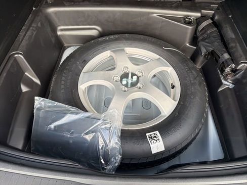 Used 2025 Jeep Grand Cherokee Limited image 12