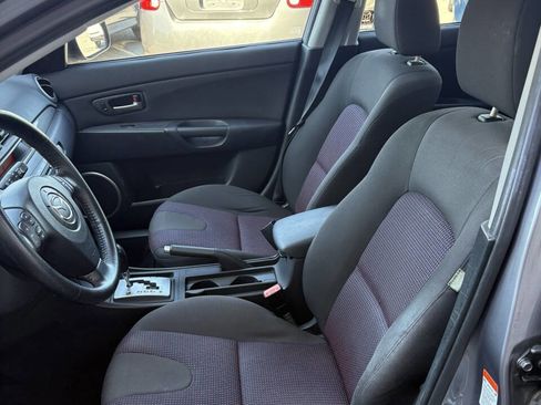 Used 2004 MAZDA MAZDA3 s FWD image 6