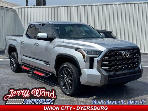 Used 2023 Toyota Tundra Platinum AWD/4WD image 1