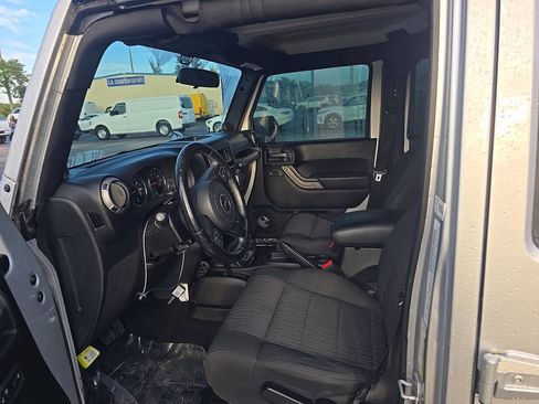 Used 2016 Ford Transit Connect XL FWD image 6