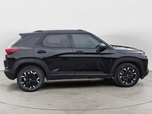 Used 2021 Chevrolet TrailBlazer LT w/ Convenience Package FWD image 4