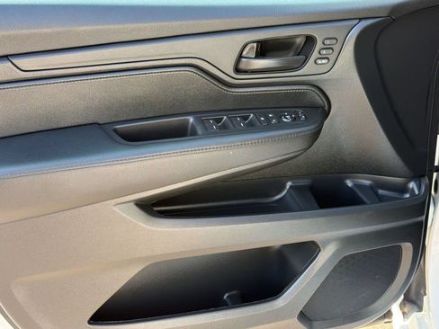 Used 2025 Honda Odyssey Sport-L image 14