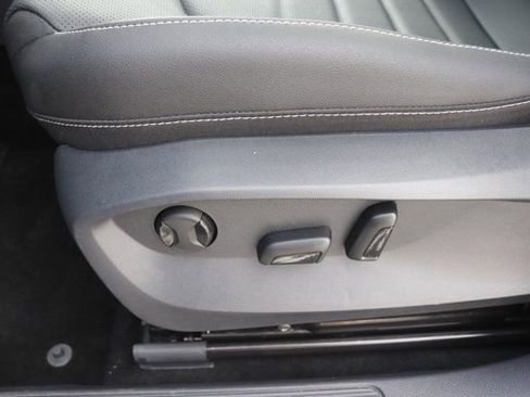 Used 2024 Volkswagen Taos SEL image 14