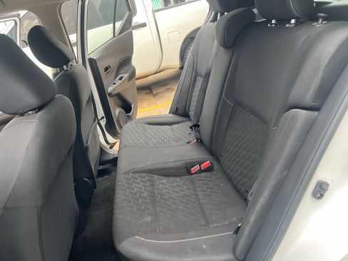 Used 2022 Nissan Kicks S FWD image 13