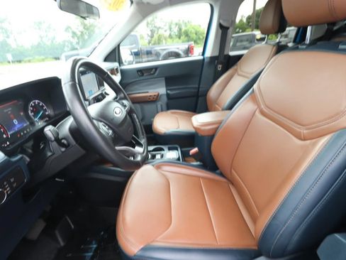 Used 2022 Ford Maverick Lariat FWD image 2