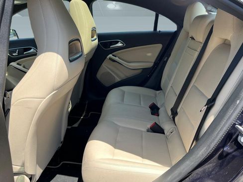 Used 2019 Mercedes-Benz CLA 250 image 9