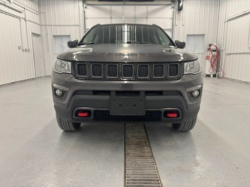 Used 2017 Jeep Compass Trailhawk w/ Leather Interior Group AWD/4WD image 15