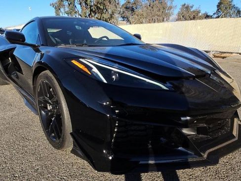 Used 2025 Chevrolet Corvette Z06 w/ Z07 Performance Package image 2