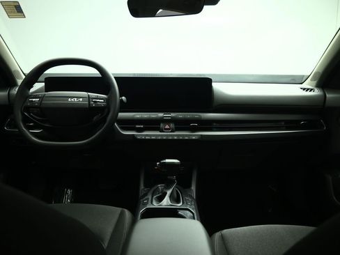 Certified 2025 Kia K4 LXS FWD image 37