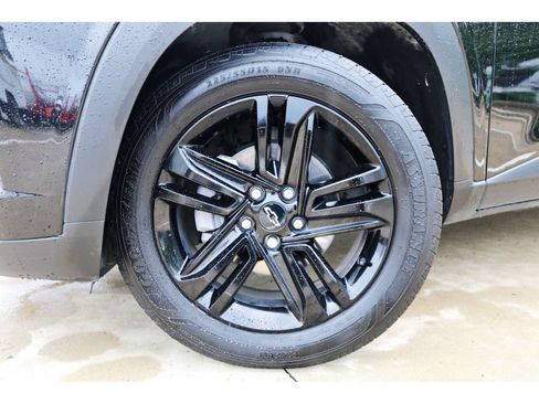Used 2025 Chevrolet Trax ACTIV w/ Driver Confidence Package FWD image 29