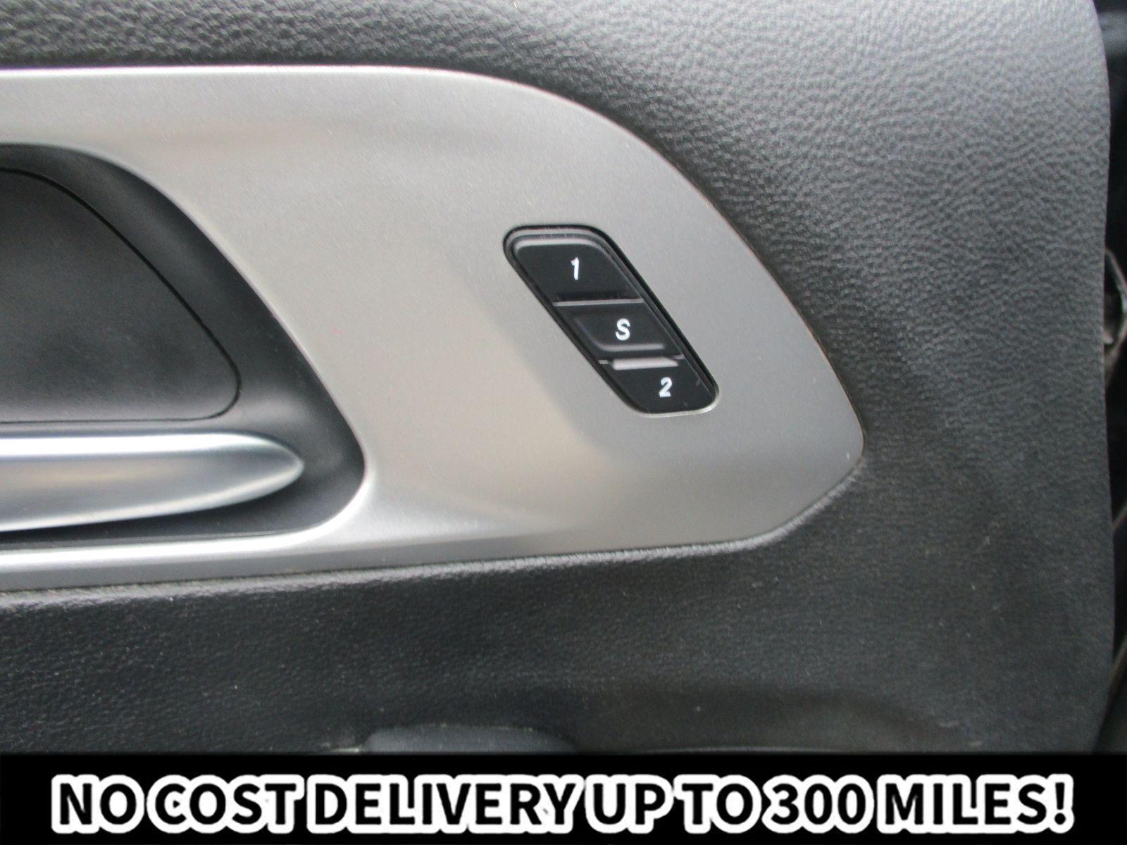 Used 2023 Chrysler Pacifica Touring-L w/ S Appearance Package FWD image 21