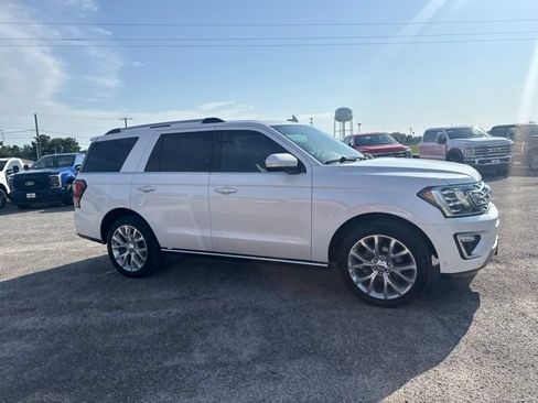 Used 2019 Ford Expedition Limited w/ Equipment Group 302A AWD/4WD image 14