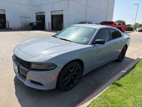Used 2022 Dodge Charger SXT w/ Blacktop Package RWD image 4
