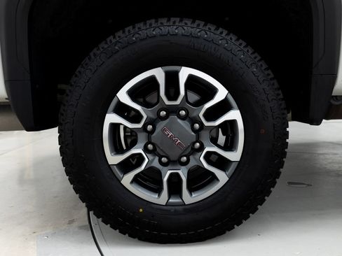 Used 2022 GMC Sierra 2500 SLE w/ SLE Convenience Package AWD/4WD image 21