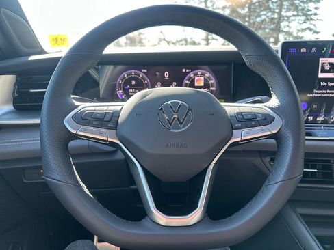New 2026 Volkswagen Tiguan SE R-Line AWD/4WD image 7