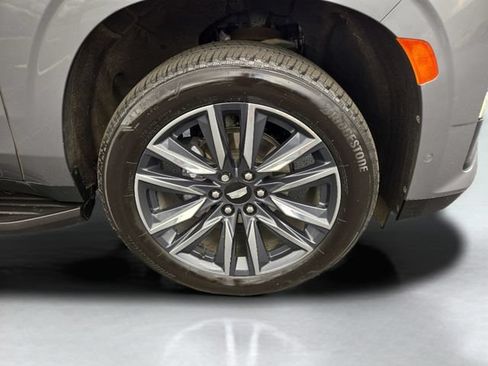 Certified 2022 Cadillac Escalade ESV Sport AWD/4WD image 46