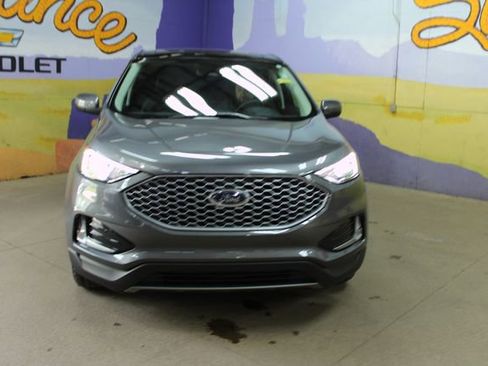Used 2024 Ford Edge SEL w/ Convenience Package AWD/4WD image 3