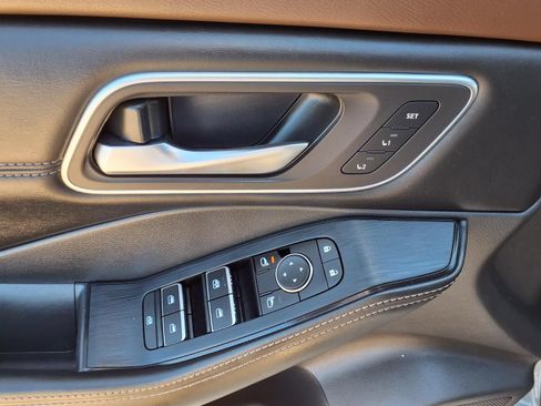Used 2021 Nissan Rogue SL FWD image 21