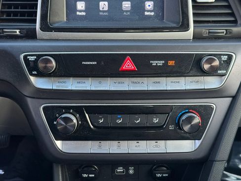 Used 2018 Hyundai Sonata SE FWD image 25