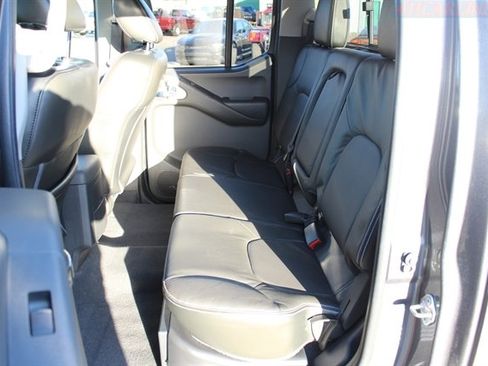 Used 2020 Nissan Frontier PRO-4X w/ Pro-4x Utility Package image 27