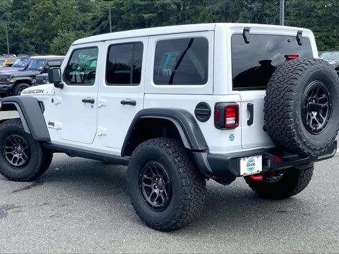 Certified 2023 Jeep Wrangler Unlimited Rubicon w/ Xtreme 35 Tire Package AWD/4WD image 10